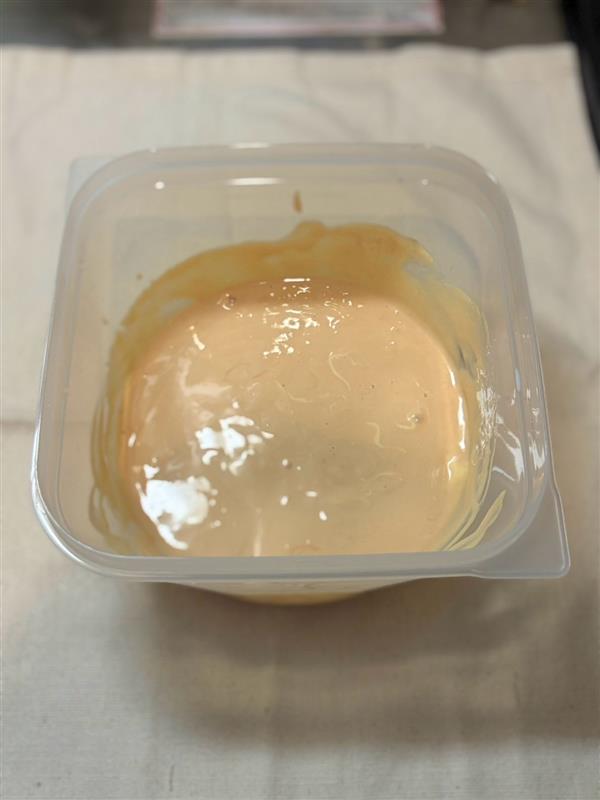 よく混ぜてマヨソースを作る